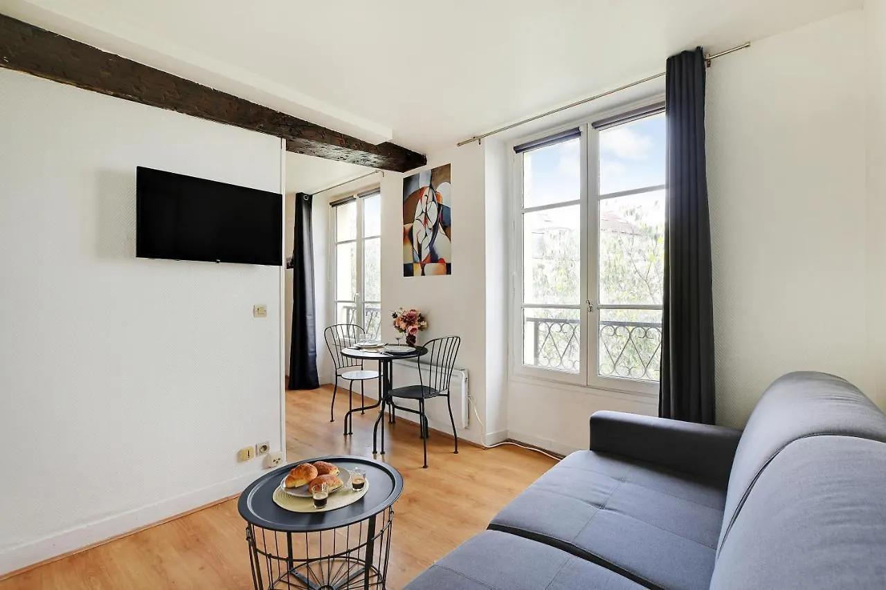 Apartment Studio In The Heart Of The Marais ! Paris