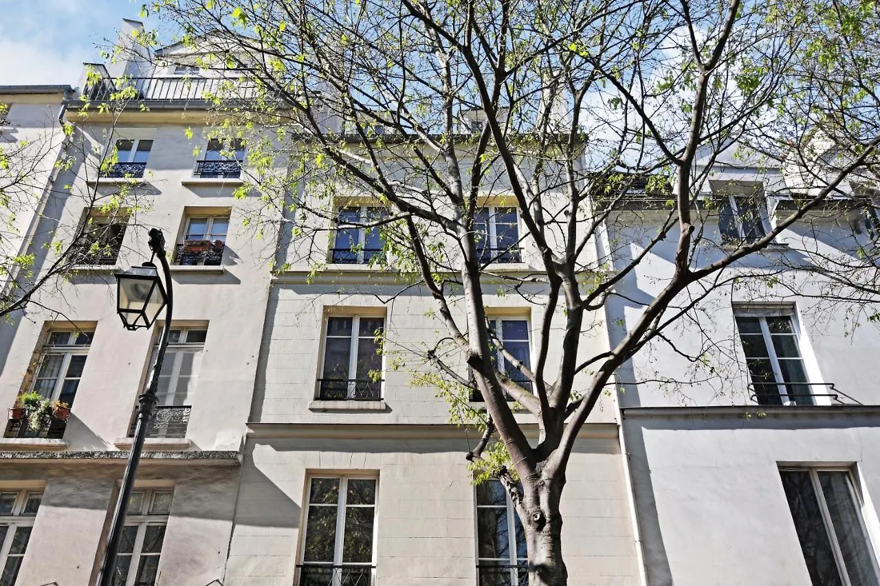 Apartment Studio In The Heart Of The Marais ! Paris France